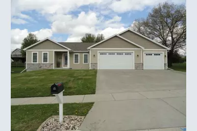 525 Eagle Ridge Ln, Portage, WI 53901 - Photo 1