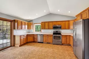 717 Avalon Rd, Columbus, WI 53925 - Photo 12