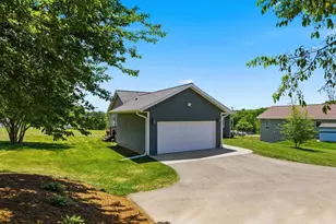503 N Bennett Rd, Ridgeville, WI 53533 - Photo 6