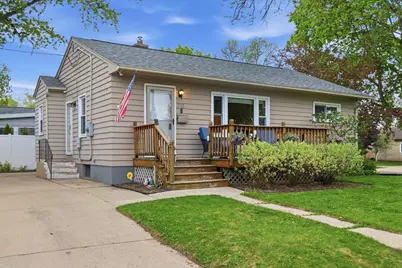 713 Dempsey Road, Madison, WI 53714 - Photo 2