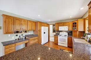 5 Vienna Cir, Madison, WI 53718 - Photo 14