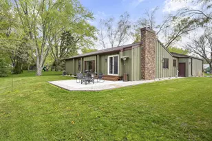 218 Avalon Rd, Columbus, WI 53925 - Photo 6