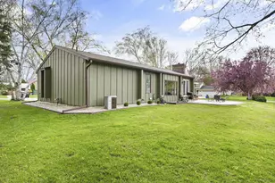 218 Avalon Rd, Columbus, WI 53925 - Photo 8