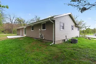 2027 N Washington St, Janesville, WI 53548 - Photo 38