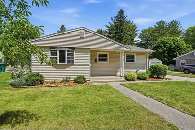 220 Dorow Avenue, Edgerton, WI 53534 - Photo 4