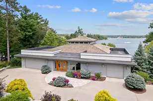 521 Canyon Circle, Wisconsin Dells, WI 53965 - Photo 4