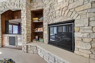 5675 Ashbourne Ln, Fitchburg, WI 53711 - Photo 54