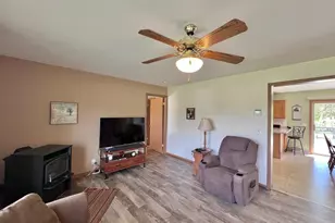 28613 Gunderson St, Lone Rock, WI 53556 - Photo 20