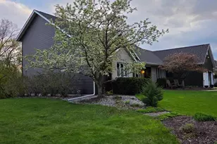200 Fairbrook Dr, Waunakee, WI 53597 - Photo 2