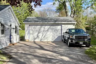 4417 Jay Dr, Madison, WI 53704 - Photo 4