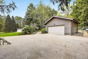 18 Larch Cir, Madison, WI 53705 - Photo 8