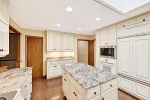 18 Larch Cir, Madison, WI 53705 - Photo 18