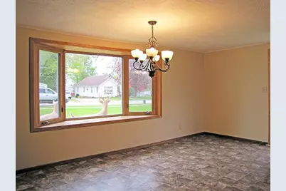 240 Broadway Street, Platteville,  53818 - Photo 4