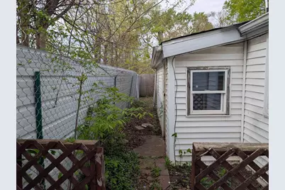 2006 Dewey Avenue, Beloit, WI 53511 - Photo 2