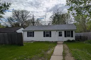 2006 Dewey Ave, Beloit, WI 53511 - Photo 1