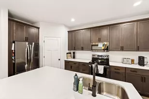 1120 Quinn Dr, Waunakee, WI 53597 - Photo 16