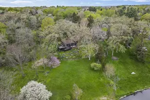 1004 Ridgewood Dr, Stoughton, WI 53589 - Photo 2