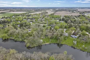 1004 Ridgewood Dr, Stoughton, WI 53589 - Photo 44