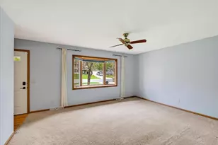 1717 Prairie Rd, Madison, WI 53711 - Photo 4