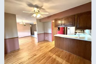 226 Beechwood Drive, Janesville, WI 53548 - Photo 8
