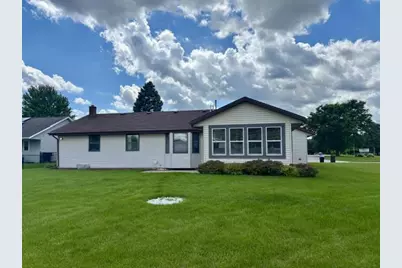 226 Beechwood Drive, Janesville, WI 53548 - Photo 2