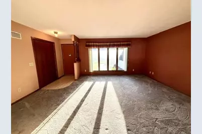 226 Beechwood Drive, Janesville, WI 53548 - Photo 6