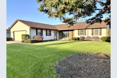 226 Beechwood Drive, Janesville, WI 53548 - Photo 2