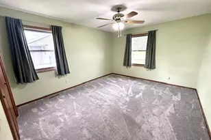 226 Beechwood Dr, Janesville, WI 53548 - Photo 36
