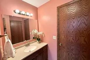 226 Beechwood Dr, Janesville, WI 53548 - Photo 22