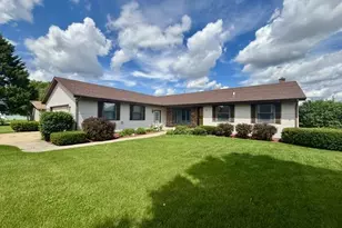226 Beechwood Dr, Janesville, WI 53548 - Photo 30