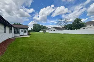 226 Beechwood Dr, Janesville, WI 53548 - Photo 30