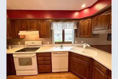 226 Beechwood Drive, Janesville, WI 53548 - Photo 10