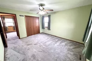 226 Beechwood Dr, Janesville, WI 53548 - Photo 20
