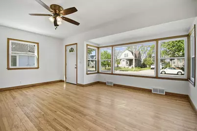 640 Sutherland Avenue, Janesville, WI 53545 - Photo 2