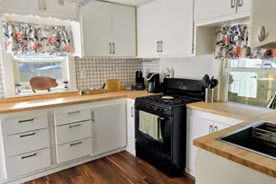 1207 Oak St, Beloit, WI 53511 - Photo 10