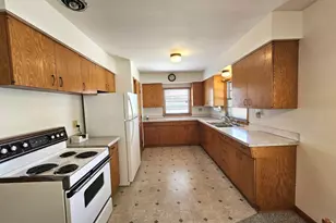 415 High St, Waupun, WI 53963 - Photo 6