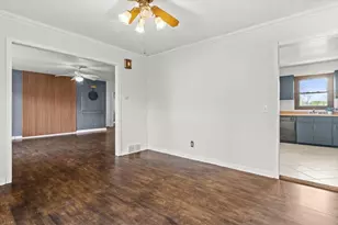 1125 Wheeler Rd, Madison, WI 53704 - Photo 10