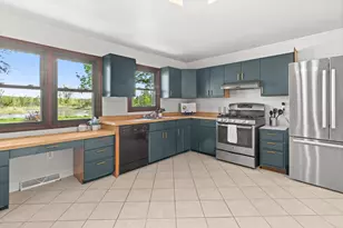1125 Wheeler Rd, Madison, WI 53704 - Photo 2