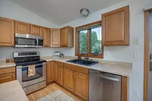 3533 Stonebridge Dr, Madison, WI 53719 - Photo 12