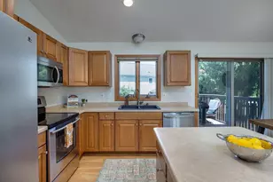 3533 Stonebridge Dr, Madison, WI 53719 - Photo 10