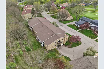 25 Golf Course Road #E, Madison, WI 53704 - Photo 2