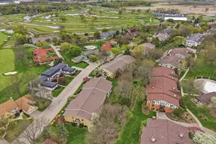 25 Golf Course Rd, Madison, WI 53704 - Photo 4