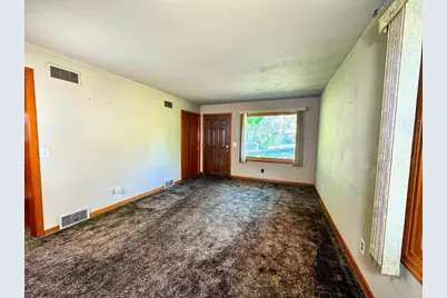 907 Birch Haven Circle, Monona, WI 53716 - Photo 6
