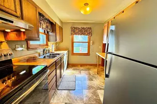 907 Birch Haven Cir, Monona, WI 53716 - Photo 8