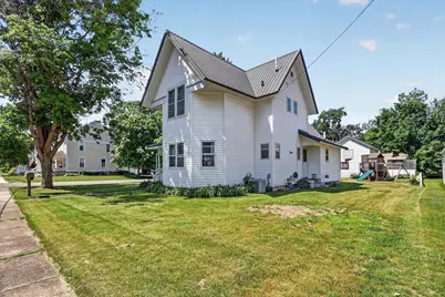 607 E 2nd Avenue, Brodhead, WI 53520 - Photo 6