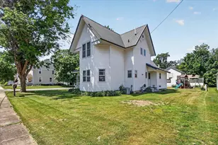 607 E 2nd Ave, Brodhead, WI 53520 - Photo 6