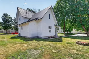 607 E 2nd Ave, Brodhead, WI 53520 - Photo 36