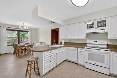 2110 Sheridan Drive, Madison, WI 53704 - Photo 12