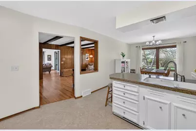 2110 Sheridan Drive, Madison, WI 53704 - Photo 14