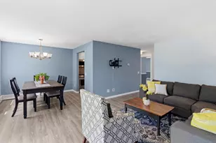 2156 Allen Blvd, Middleton, WI 53562 - Photo 6